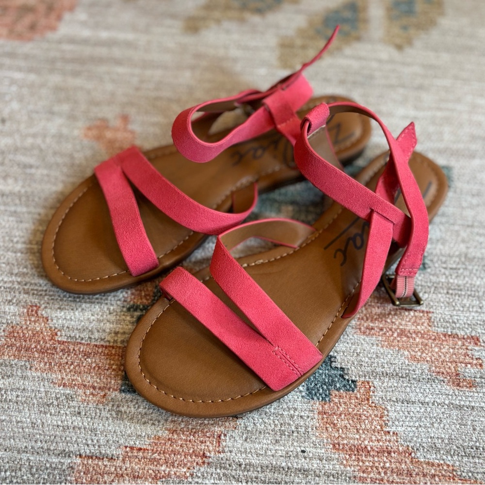 NWOT - Fun & Festive Zodiac Sandals